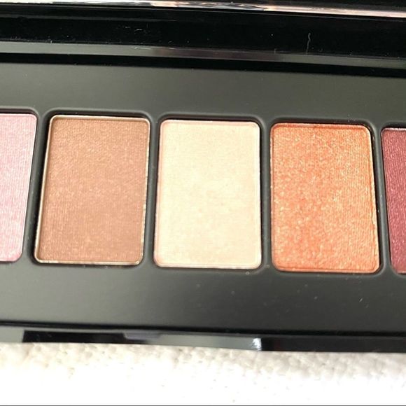Elizabeth Arden Eyeshadow Palette NEW - Picture 3 of 7